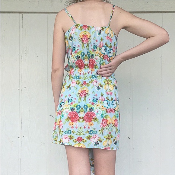 💥CLOSING CLOSET!!💥 Madigan Floral Dress medium - Picture 3 of 5