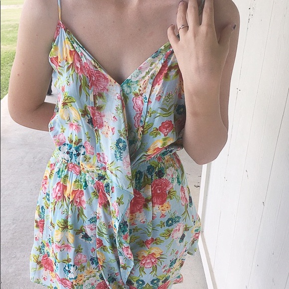 💥CLOSING CLOSET!!💥 Madigan Floral Dress medium - Picture 4 of 5