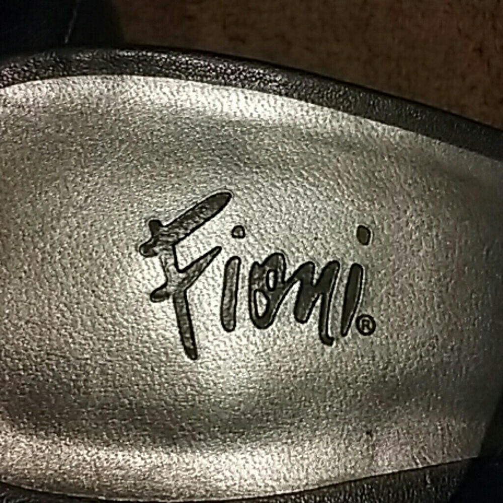 High heels - Picture 4 of 4