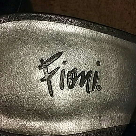 High heels - Picture 4 of 4