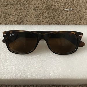 New wayfarer tortoise, brown classic b-15 lease.