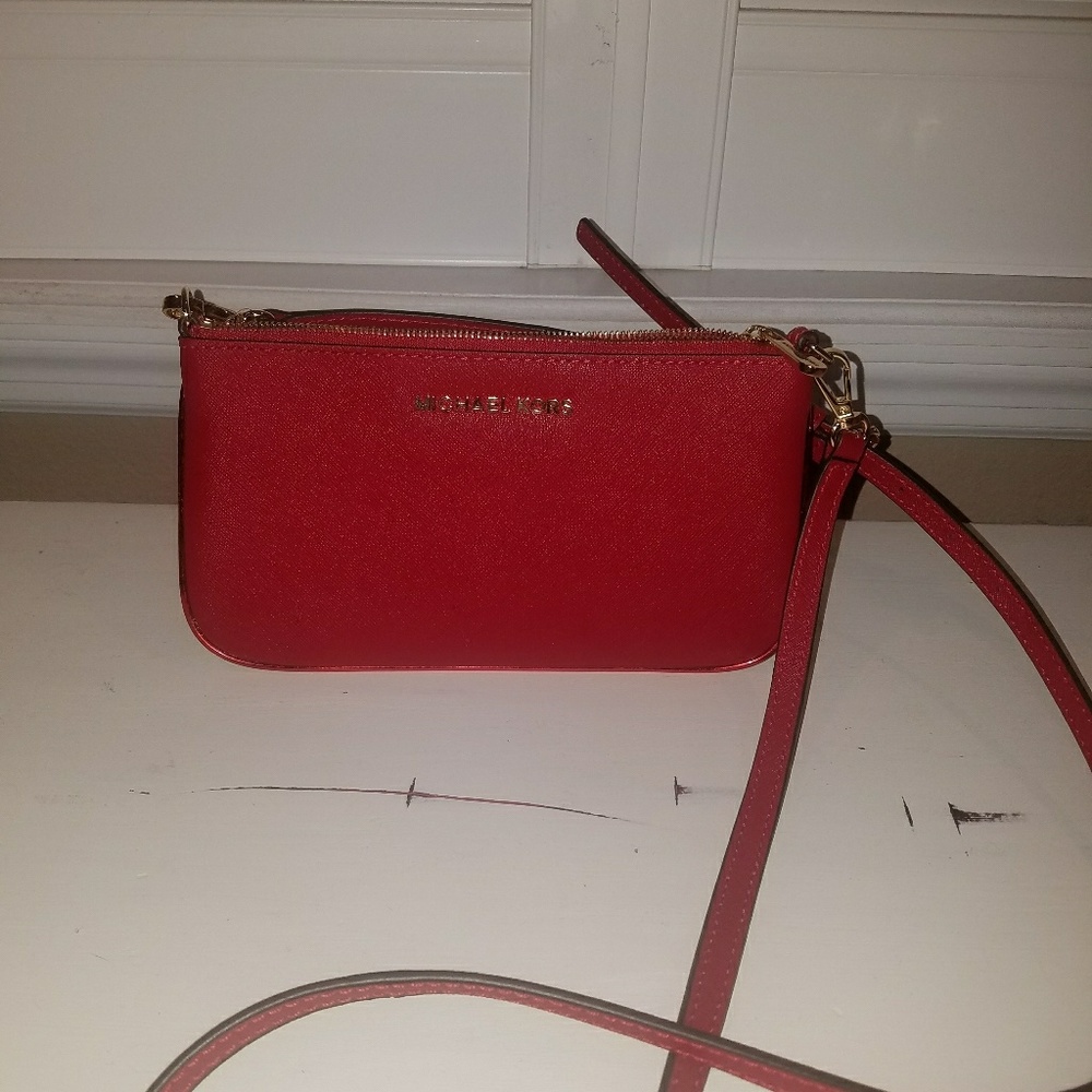 Michael Kors Small crossover wristlet