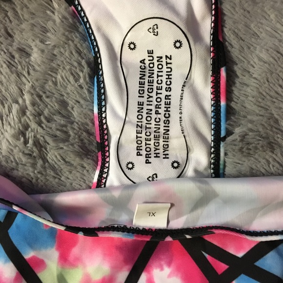 Black triangle top bikini with multicolor bottom - Picture 4 of 4