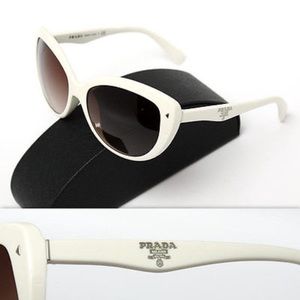 PRADA sunglasses Like New✨
