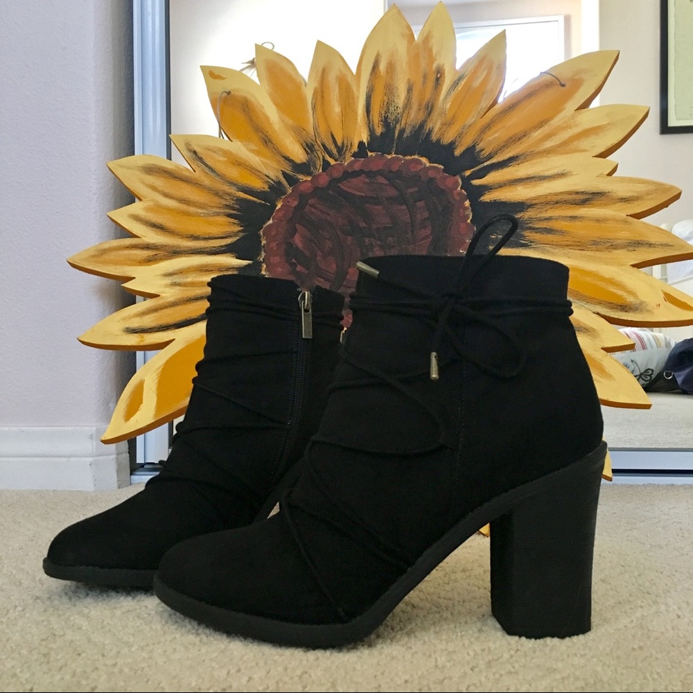 Cross Tie Black Booties