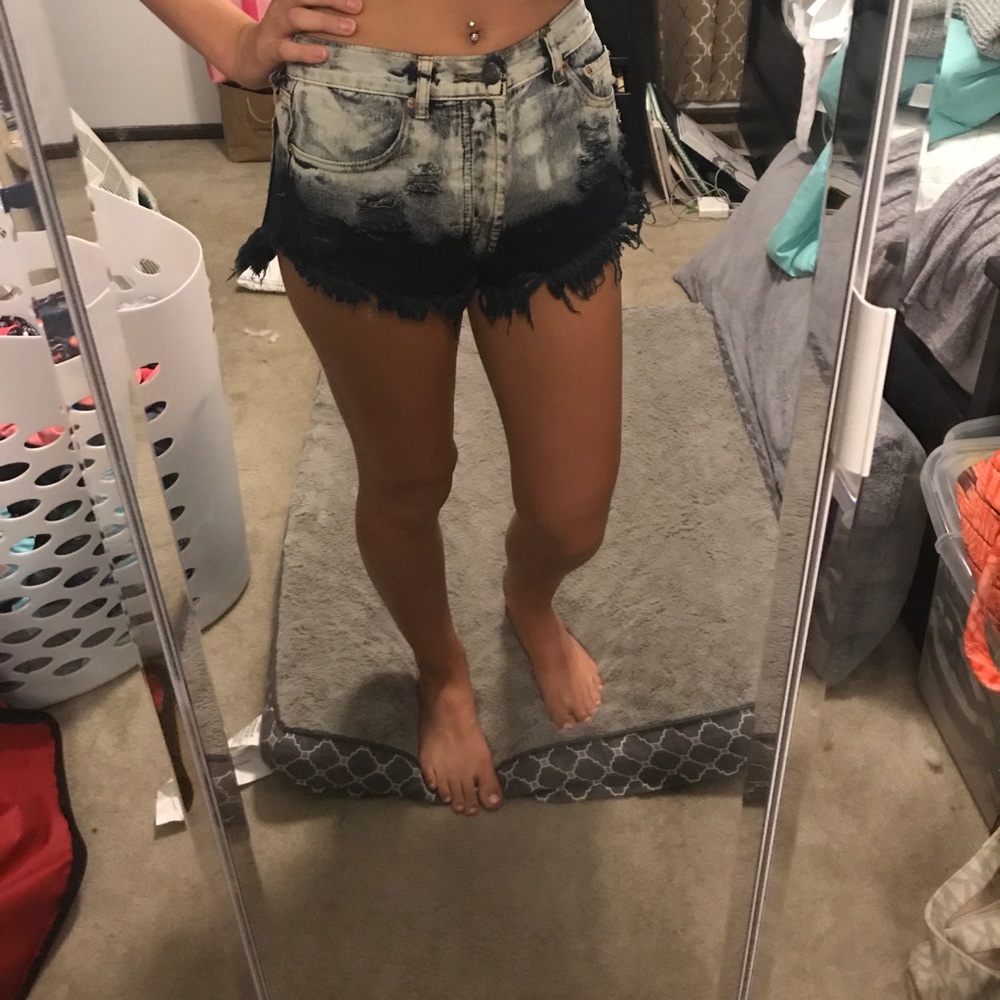 Signature 8 jean shorts