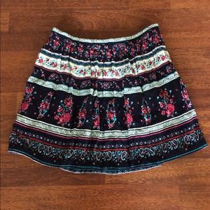 Forever 21 skirt with pockets!