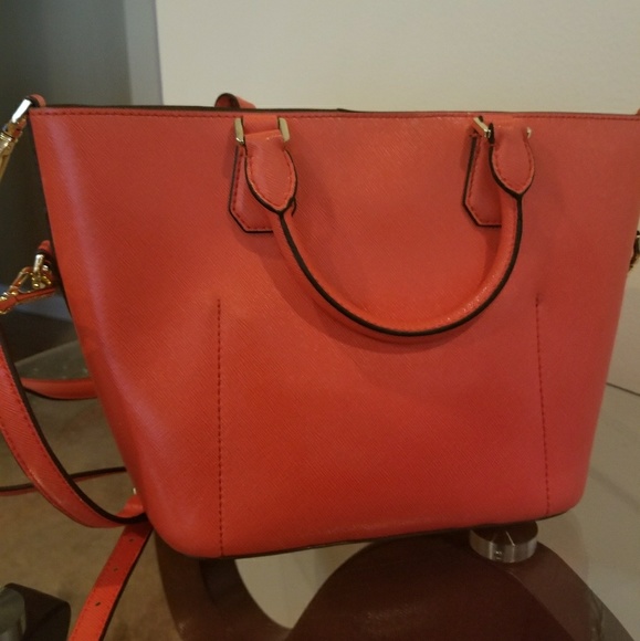 Michael Kors handbag moving sale 🚚 make an offer - Picture 3 of 6