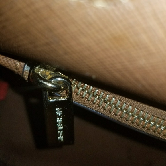 Michael Kors handbag moving sale 🚚 make an offer - Picture 5 of 6