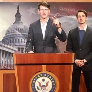 Meet your Posher, Liam