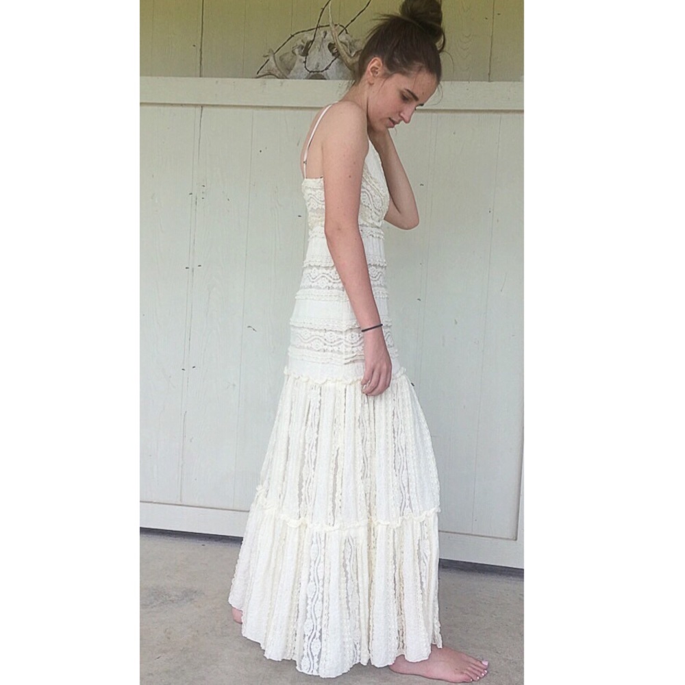 💥CLOSING CLOSET!!💥stretch lace maxi dress Small