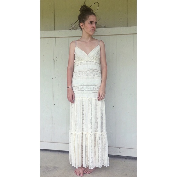 💥CLOSING CLOSET!!💥stretch lace maxi dress Small - Picture 2 of 5