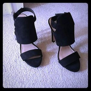 Black heeled sandals from Zara