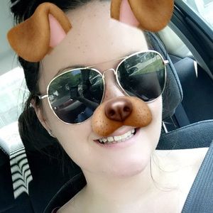 Meet your Posher, Becca