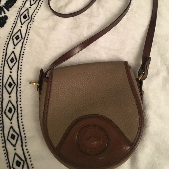 Dooney and Bourke cross body bag - Picture 1 of 4