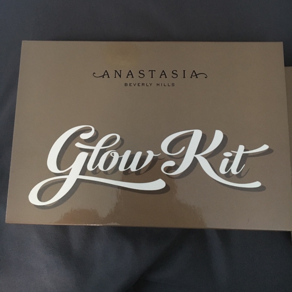 Anastasia GLOW kit!!