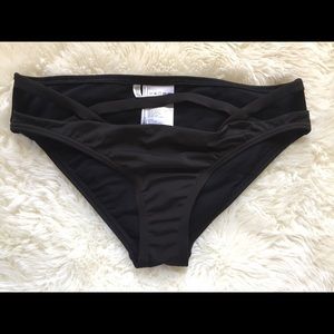 Cutout bikini bottoms