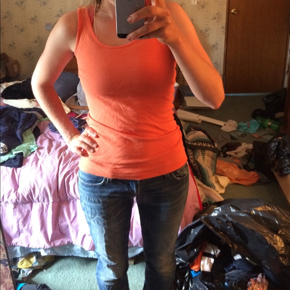 Basic orange tank
