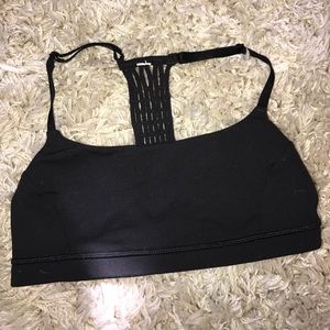 black lululemon sports bra!