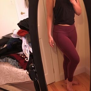 Lululemon maroon leggings!