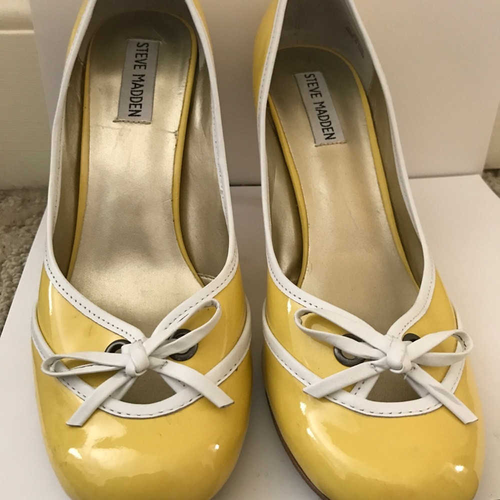 Yellow kitten heel steve maddens