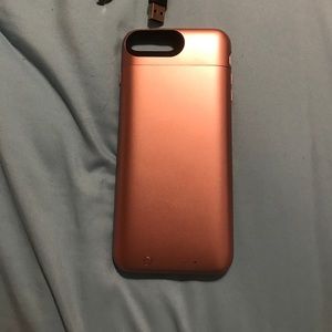 Mophie IPhone 7 plus Rose Gold charging case.
