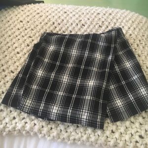 Brandy Melville skort