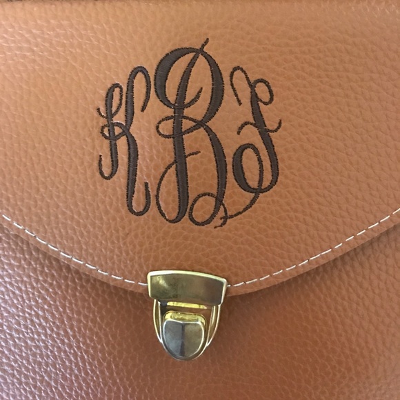 Monogrammed clutch - Picture 2 of 3