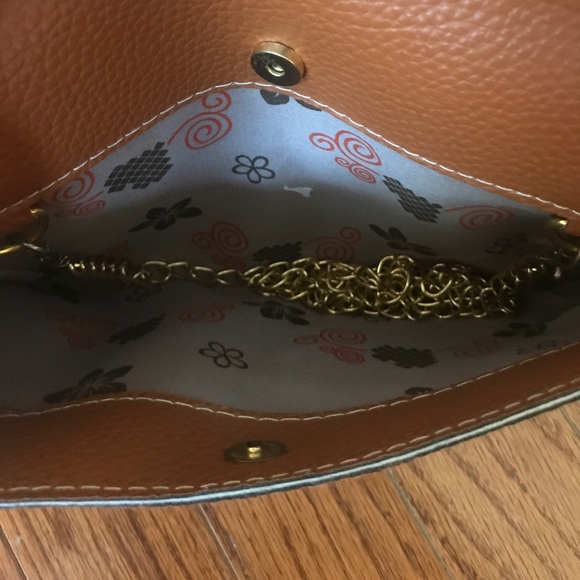 Monogrammed clutch - Picture 3 of 3