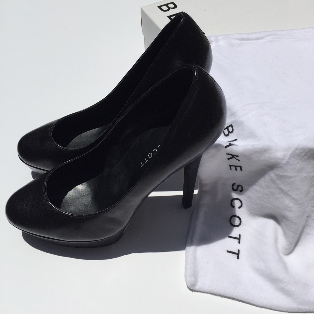 Blake Scott Nellie Pumps