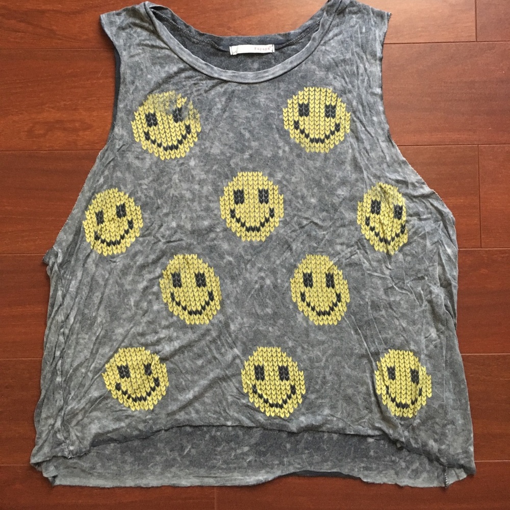 🖤 Smiley tank