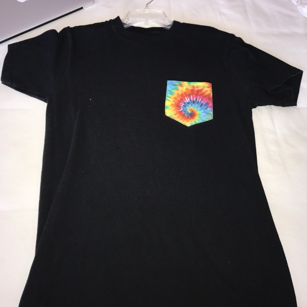 Simple Black T-Shirt  with Tye-Dye Pocket! TRENDY