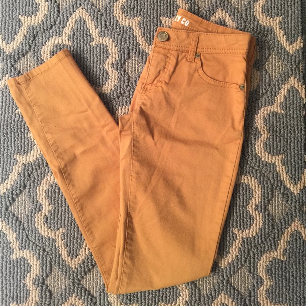 Mustard colored Mossimo Skinny jeans (FIT 6)