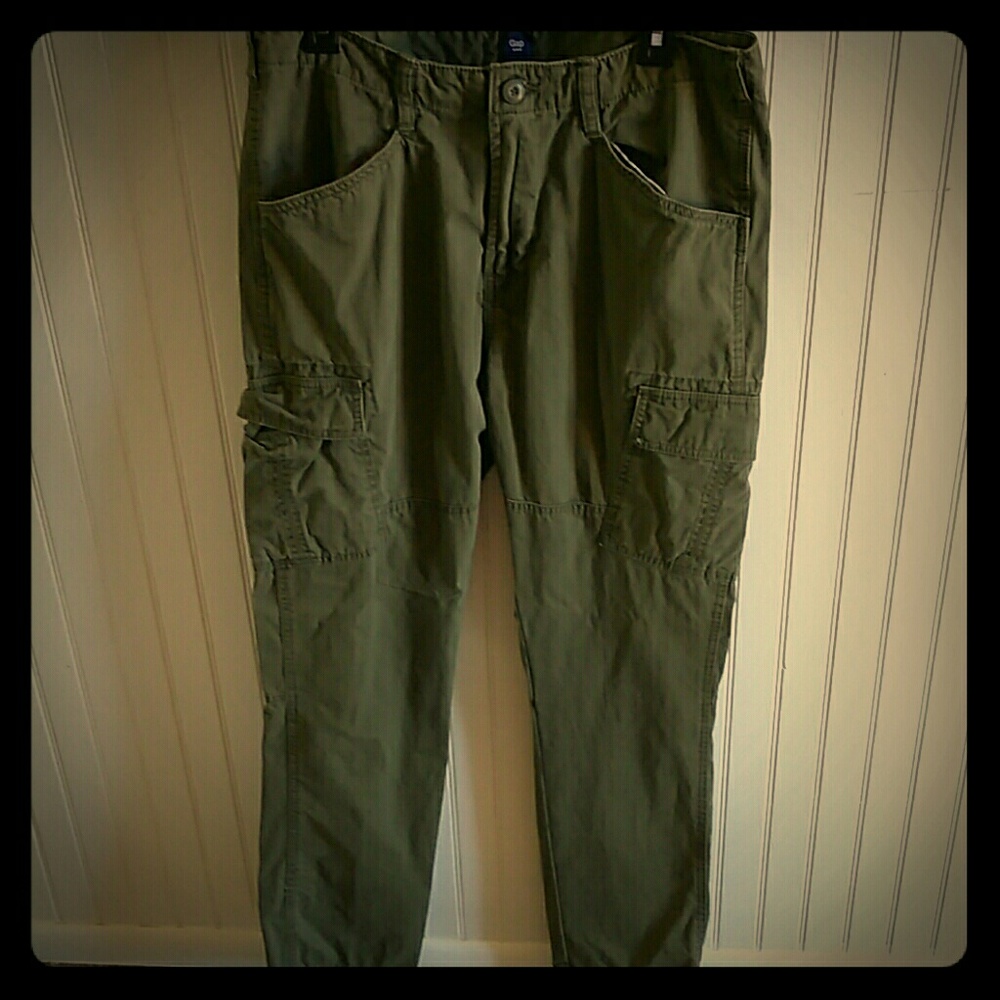 MENS GAP!!  🌴🌟 DARK KHAKI PANTS W POCKETS!!