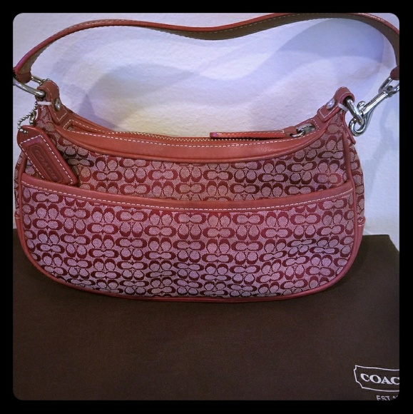 Coach bag purse 🚚 moving sale 🚚 make an offer - Picture 1 of 5
