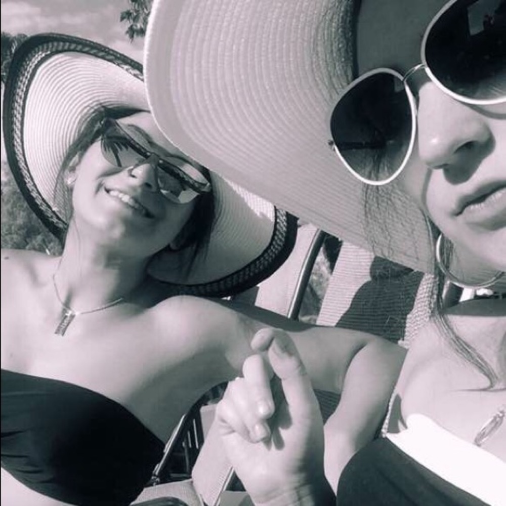 MEET YOUR POSHERS: Ally Z. & Chech