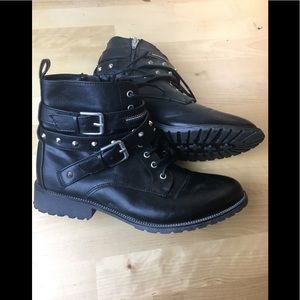 🦄🌈💪👽 Like New Studded Combat Booties