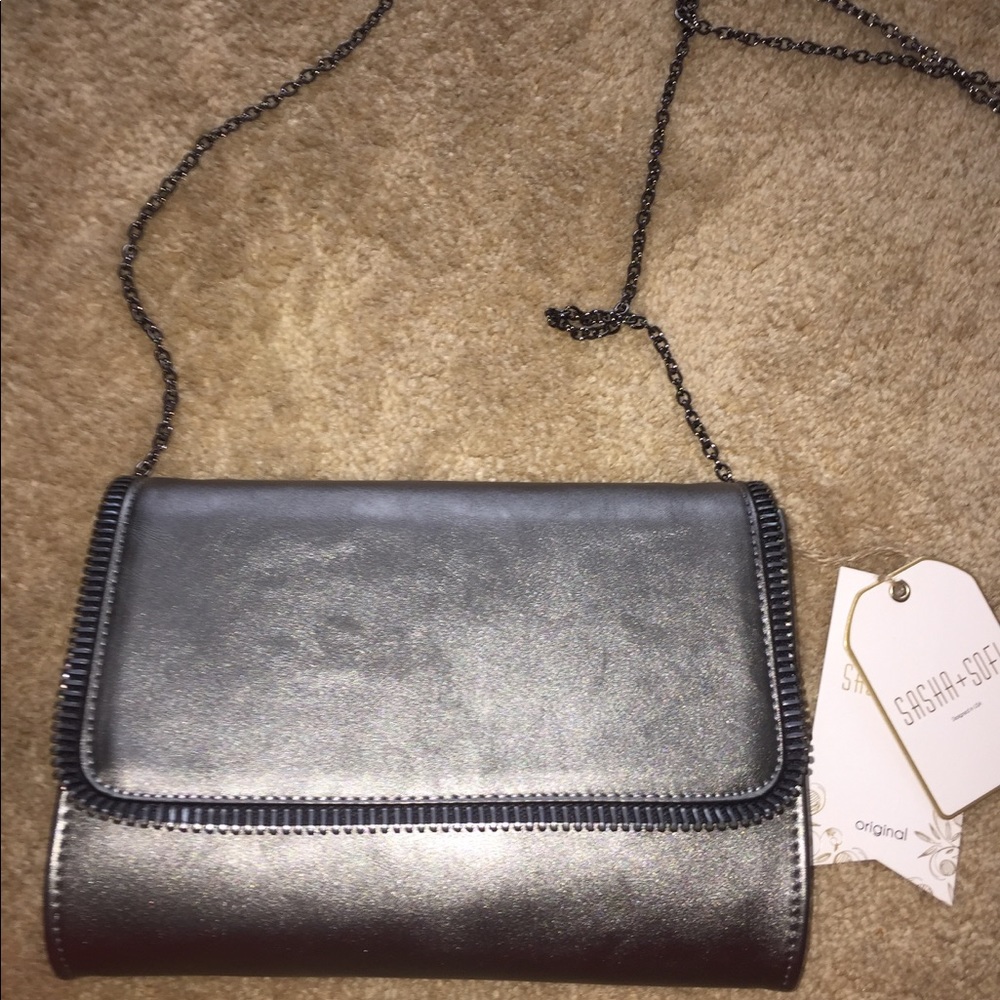 Metallic purse, brand new, never worn!