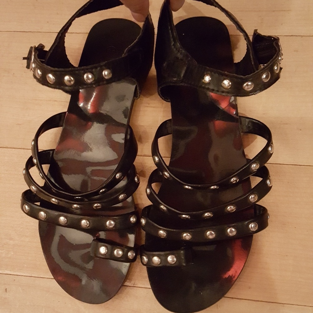 Studded Sandals🔴