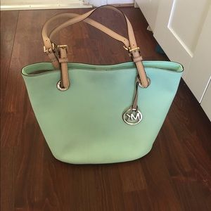 Michael Kors summer bag