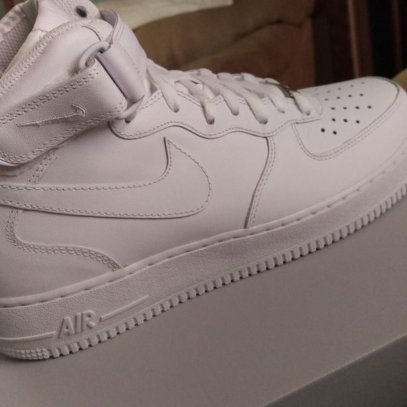 Meet your Posher, James - Picture 1 of 1