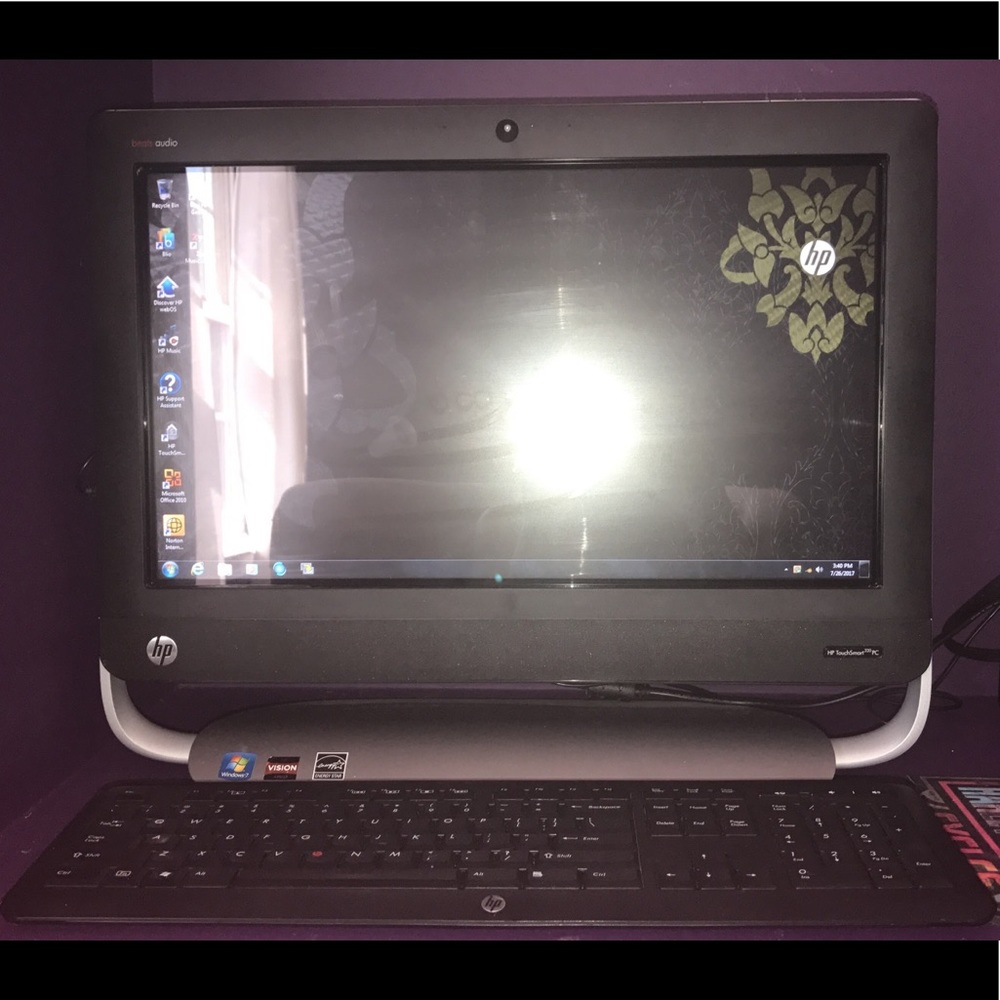 HP TouchSmart 320 pc with beats audio