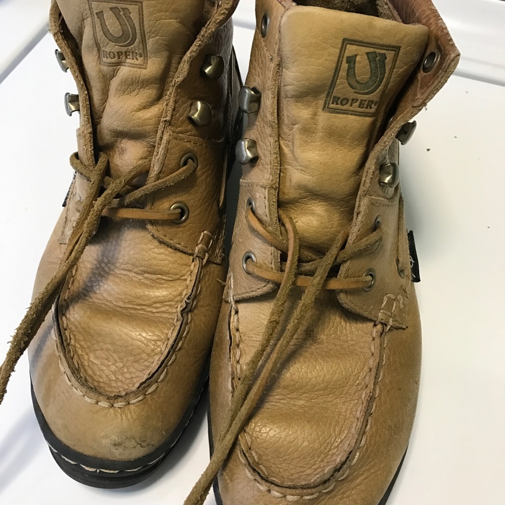 Size 8.5 roper lace ups