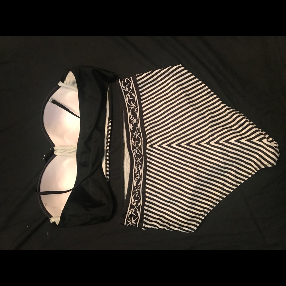Two piece bathing suit - Picture 4 of 4
