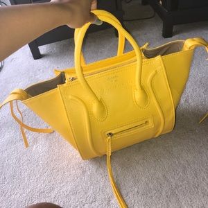 Beautiful and rare color Celine bag 🙈