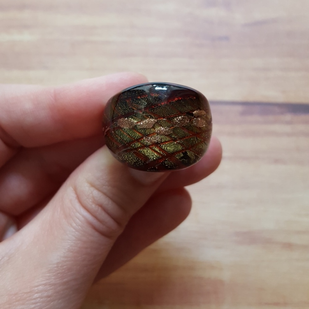 Glass ring