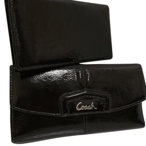 Coach ASHLEY  Leather Checkbook Large WALLET