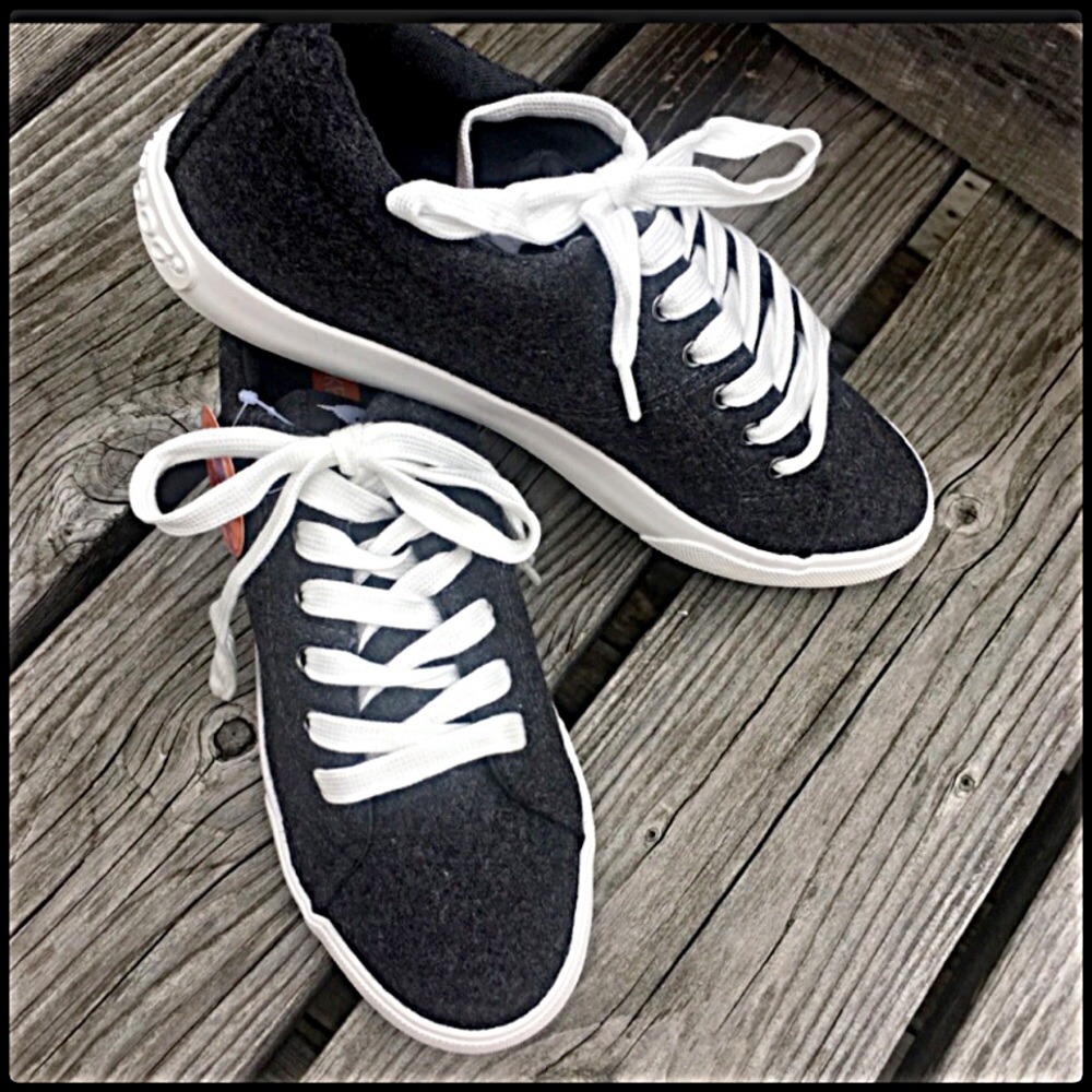 Rocket Dog Boiled Wool Sneaker! NEW! - Picture 4 of 9