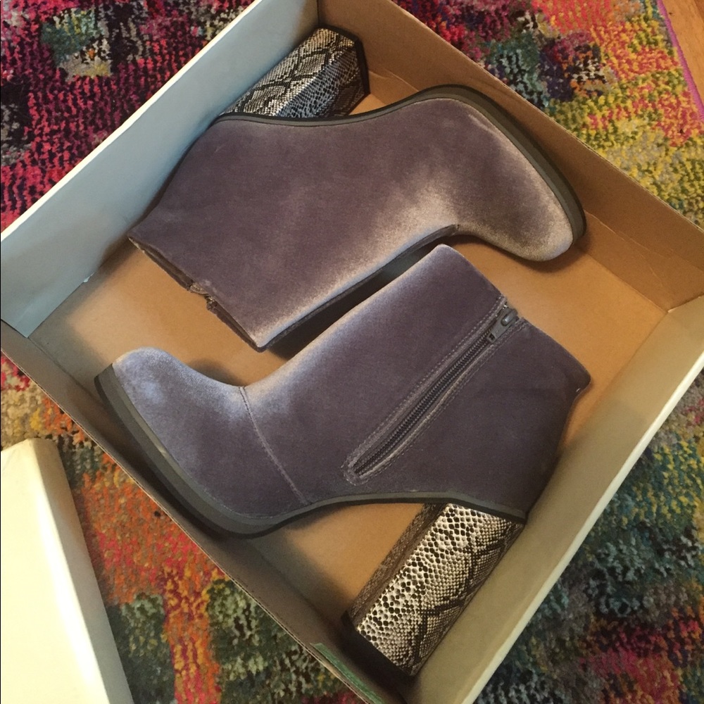Anthropologie Booties 🌚👢