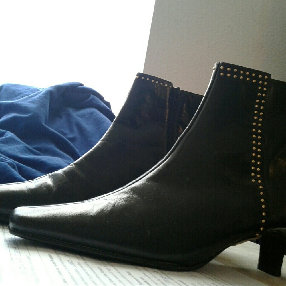 Women's genuine leather boots